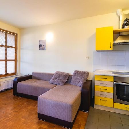 Relax Apartment In Banovci Verzej Luaran gambar
